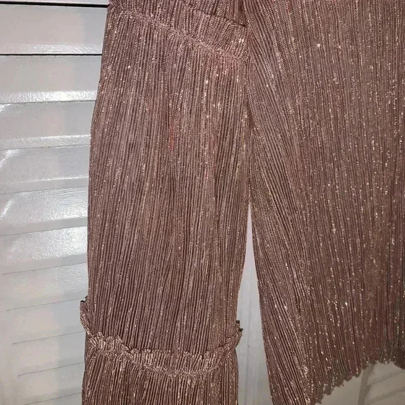 Love Letter Collection Women’s Small Sheer Shiny Top - Picture 3 of 3